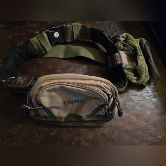Fishpond switch adjustable waist pack wading belt system NWOT - Picture 1 of 4